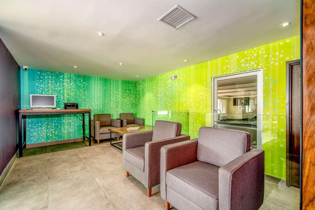 818 Hotel + Pool, Ascend Hotel Collection By Choice Los Angeles Facilities photo